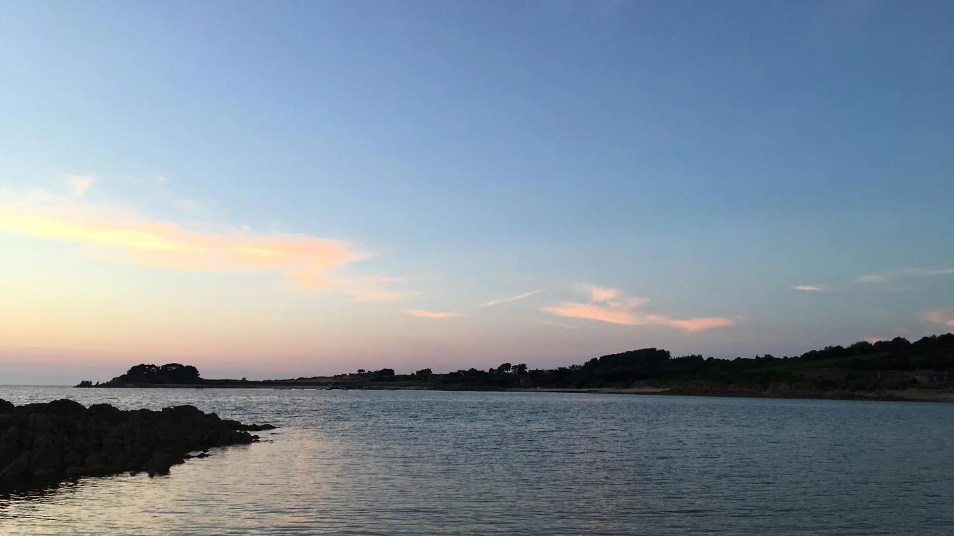 Plages & Gr 10 Min A Pied - Grande Maison Calme Plougasnou 0*,  France